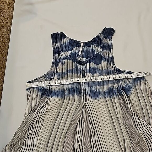 Free People tie dye top small - Picture 5 of 8